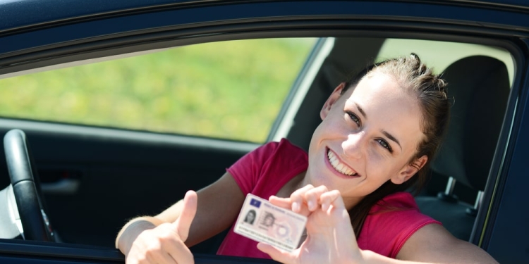 conductrice nouveau permis